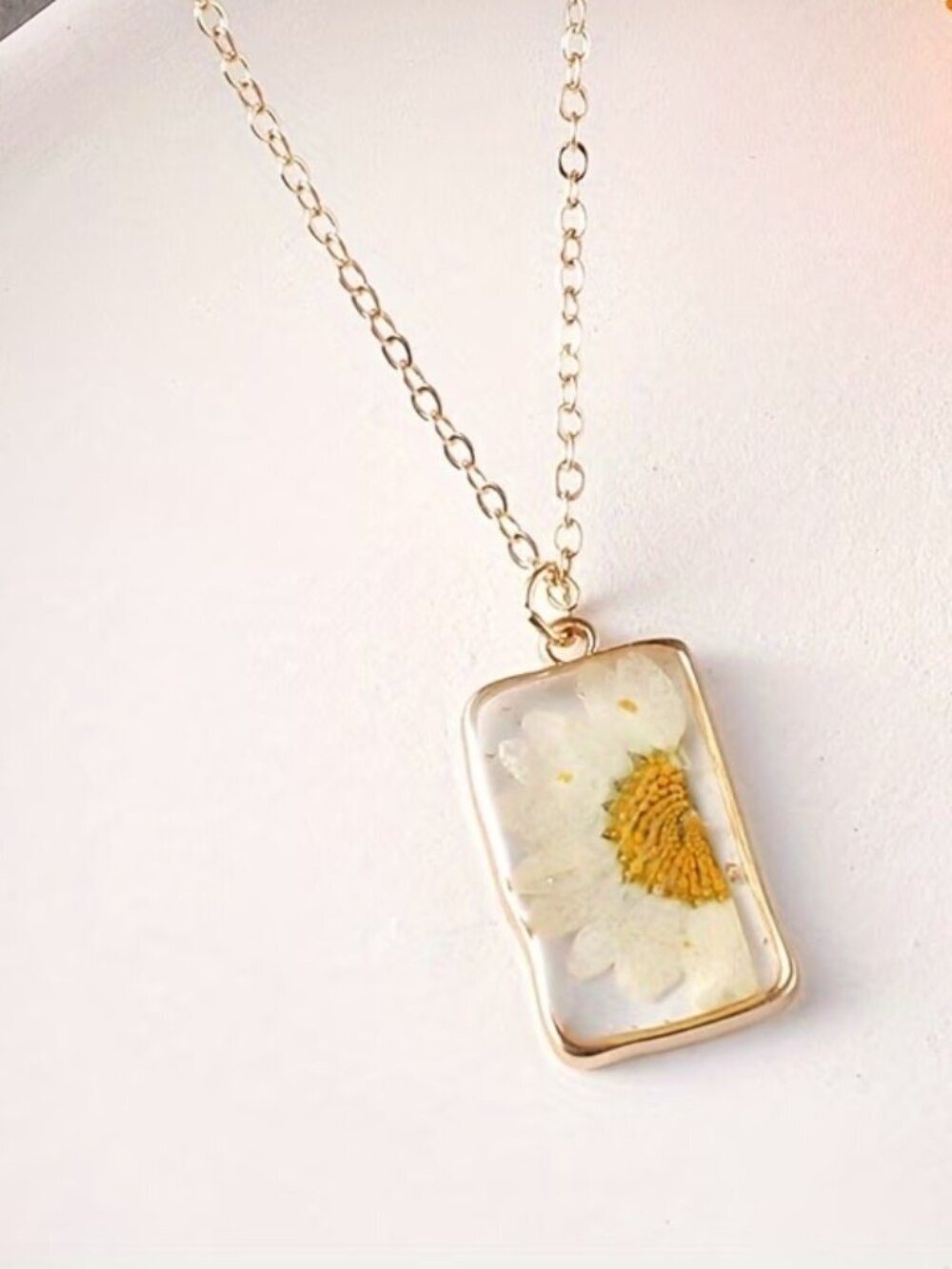 🆕️ Artisan Real Pressed Flower Resin Necklace Gold Daisy Rectangular Pendant NW